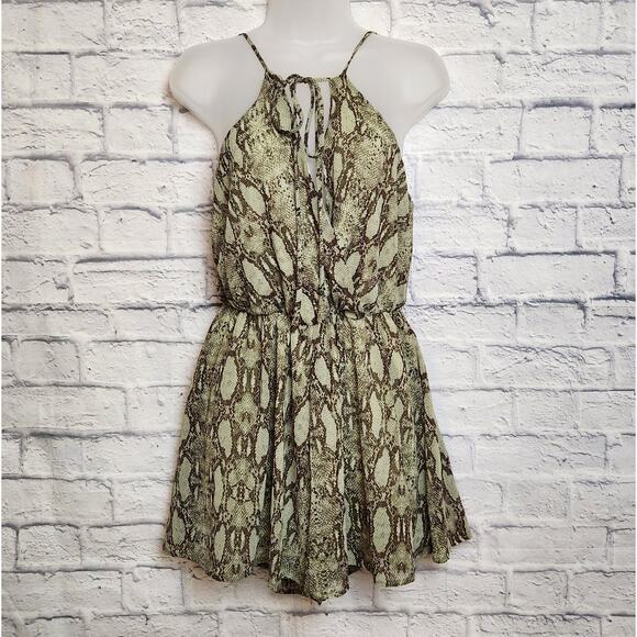 Final Touch Romper Womens Size Medium Snakeskin Print Spaghetti Strap Shorts - Picture 1 of 12